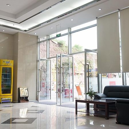 Thank Inn Plus Hotel Sichuan Neijiang Hongxing Red Star Macalline Buitenkant foto