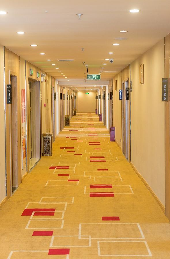 Thank Inn Plus Hotel Sichuan Neijiang Hongxing Red Star Macalline Buitenkant foto