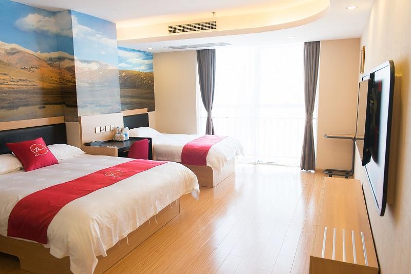 Thank Inn Plus Hotel Sichuan Neijiang Hongxing Red Star Macalline Buitenkant foto